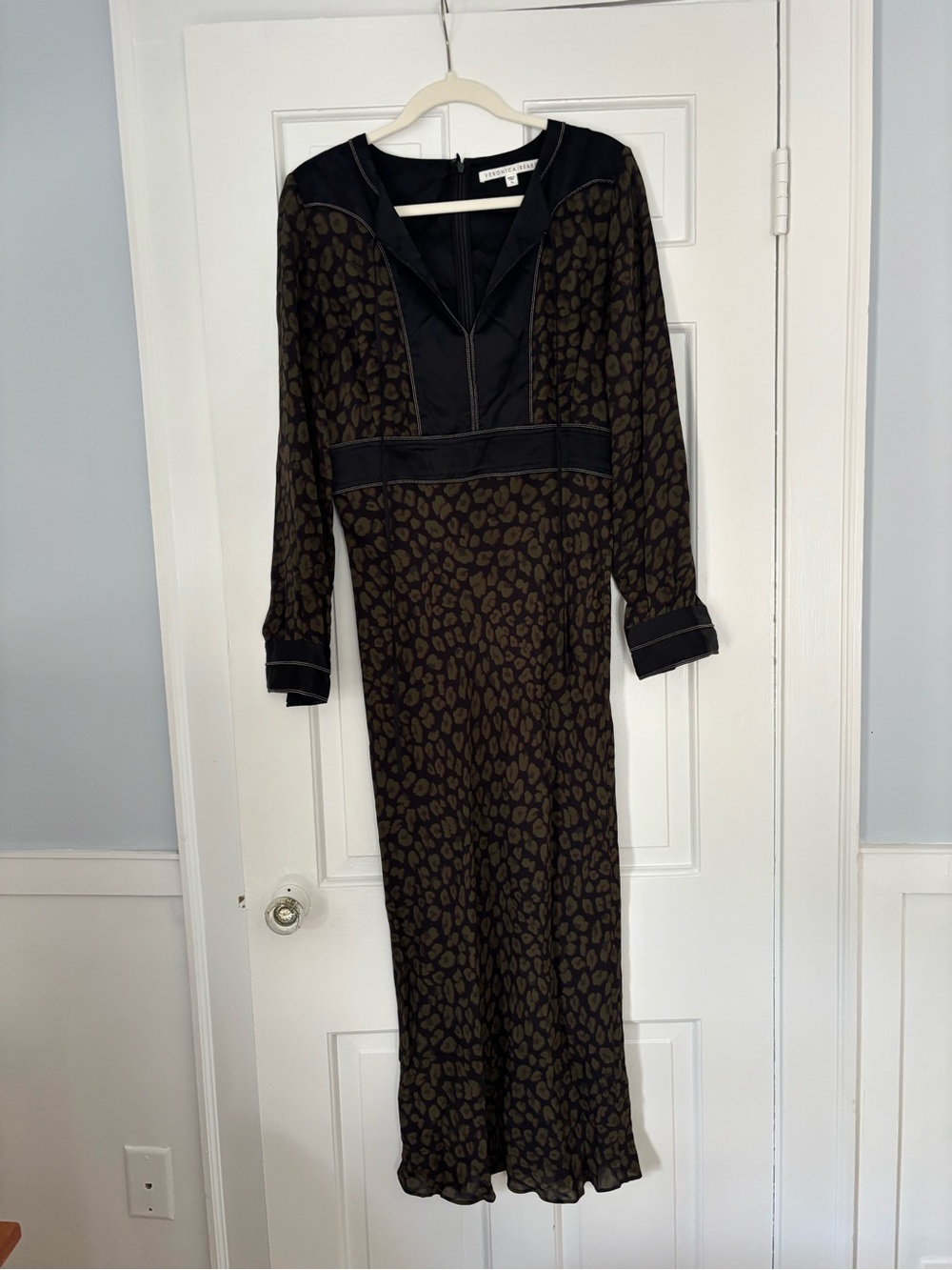 Veronica Beard Black and Olive Green Printed Long Sleeve Midi Dress